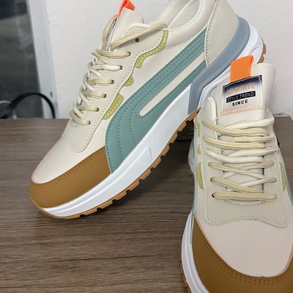 SHEIN Cream, Brown, and Blue Men's Sneakers - Picture 2 of 6